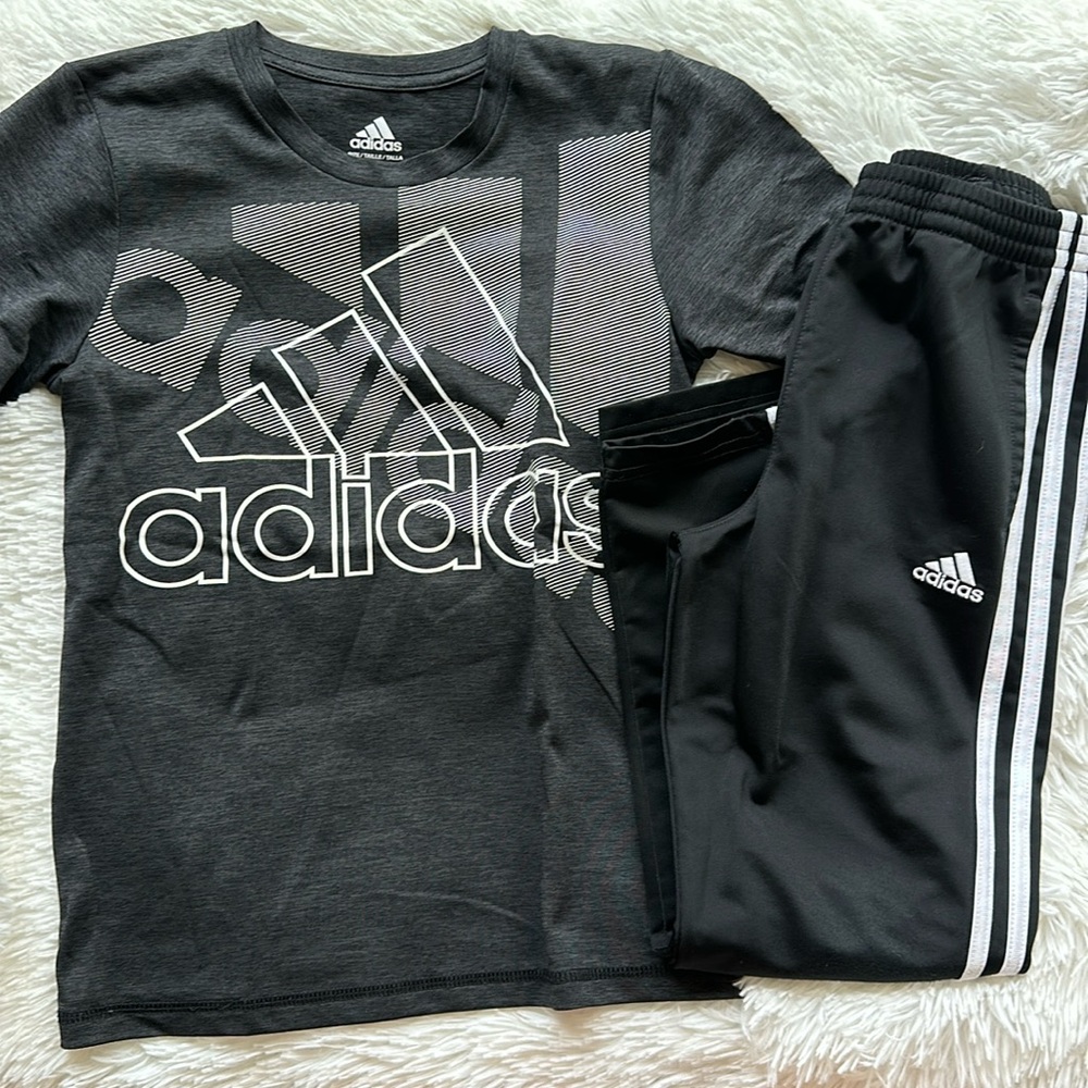 Adidas Size 7 Boys Set